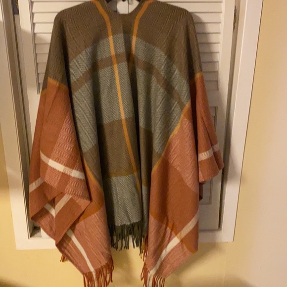 Wrap/Shawl Coat NWOT - Picture 2 of 3